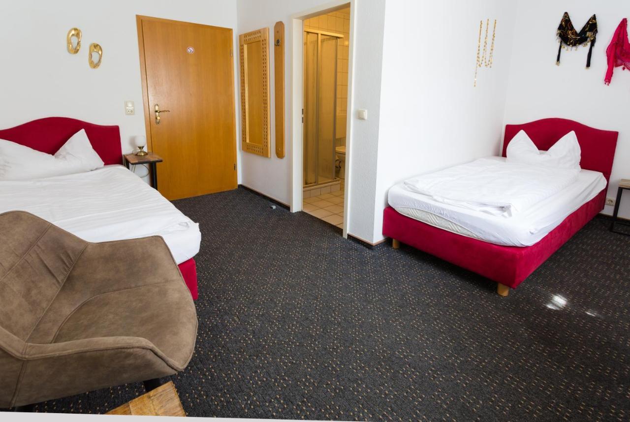 Hotel & Ferienwohnungen Bohlenblick Saalfeld Saale Luaran gambar