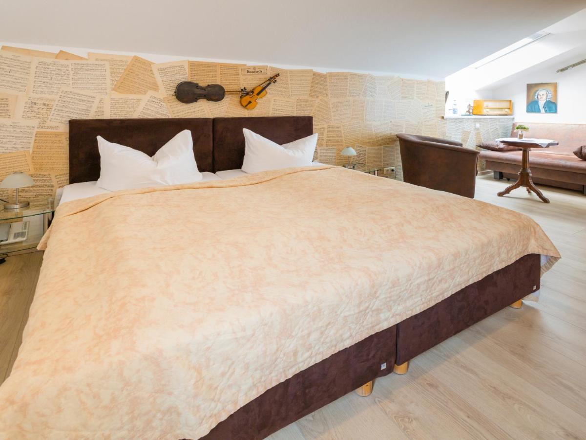 Hotel & Ferienwohnungen Bohlenblick Saalfeld Saale Luaran gambar