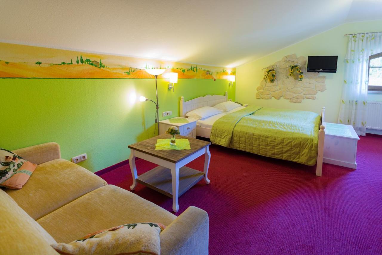 Hotel & Ferienwohnungen Bohlenblick Saalfeld Saale Luaran gambar