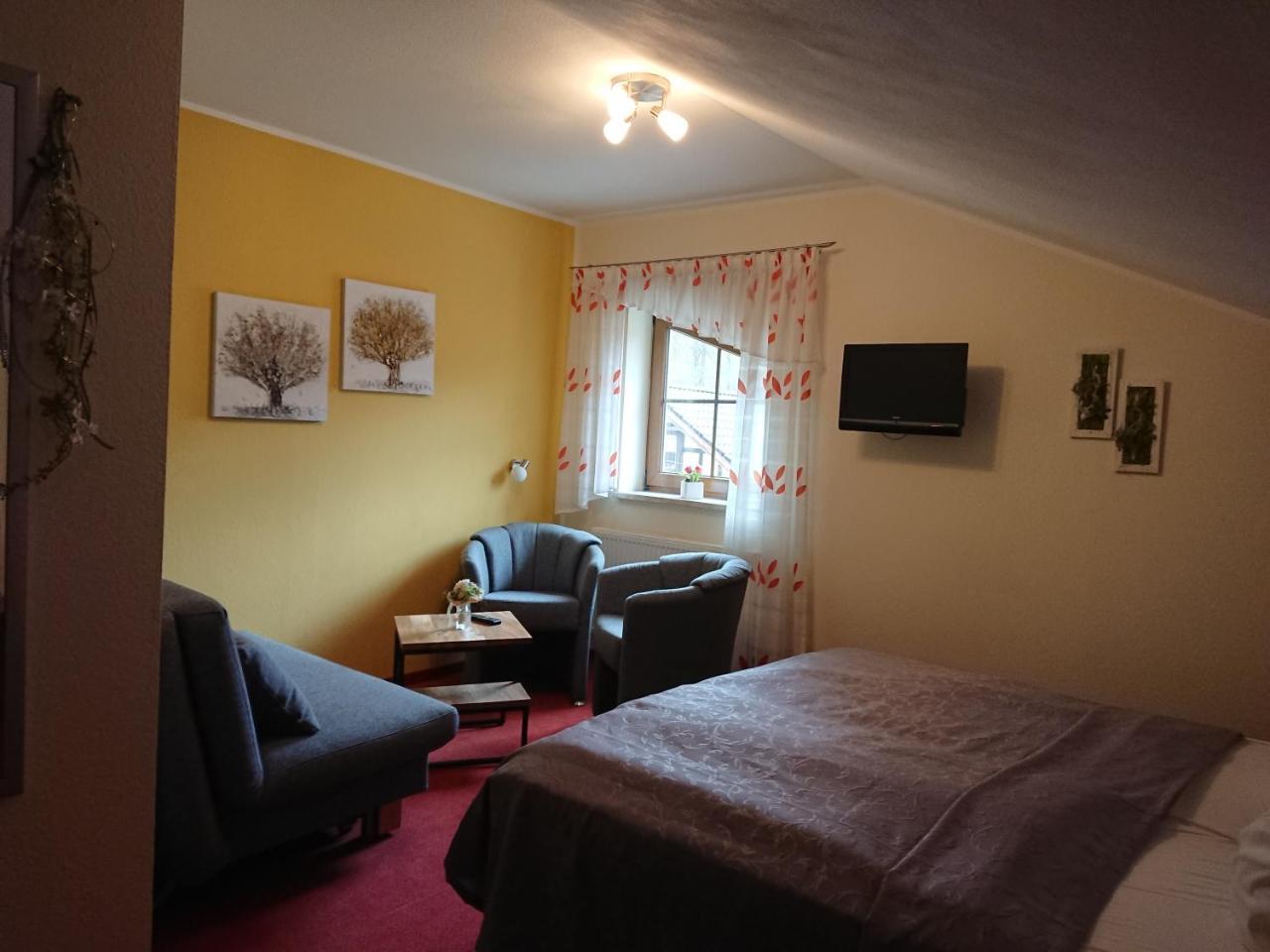 Hotel & Ferienwohnungen Bohlenblick Saalfeld Saale Luaran gambar