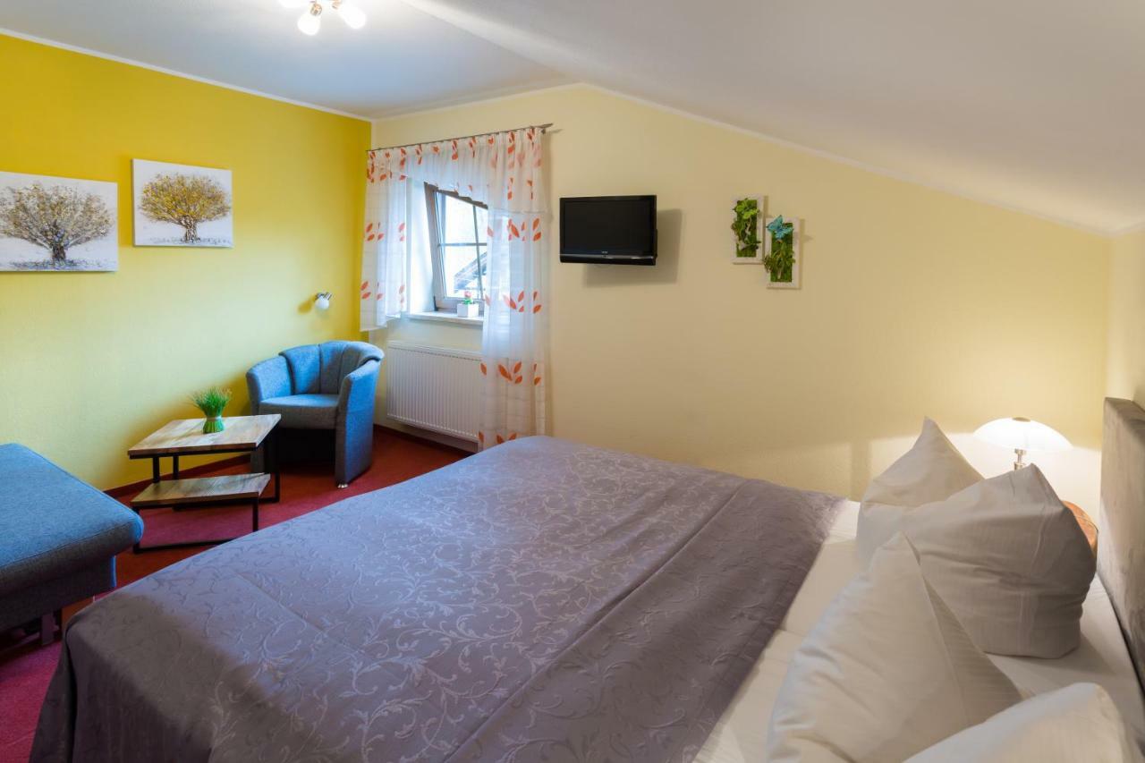 Hotel & Ferienwohnungen Bohlenblick Saalfeld Saale Luaran gambar