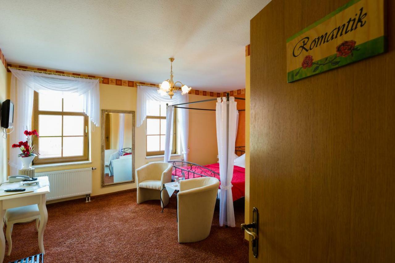 Hotel & Ferienwohnungen Bohlenblick Saalfeld Saale Luaran gambar